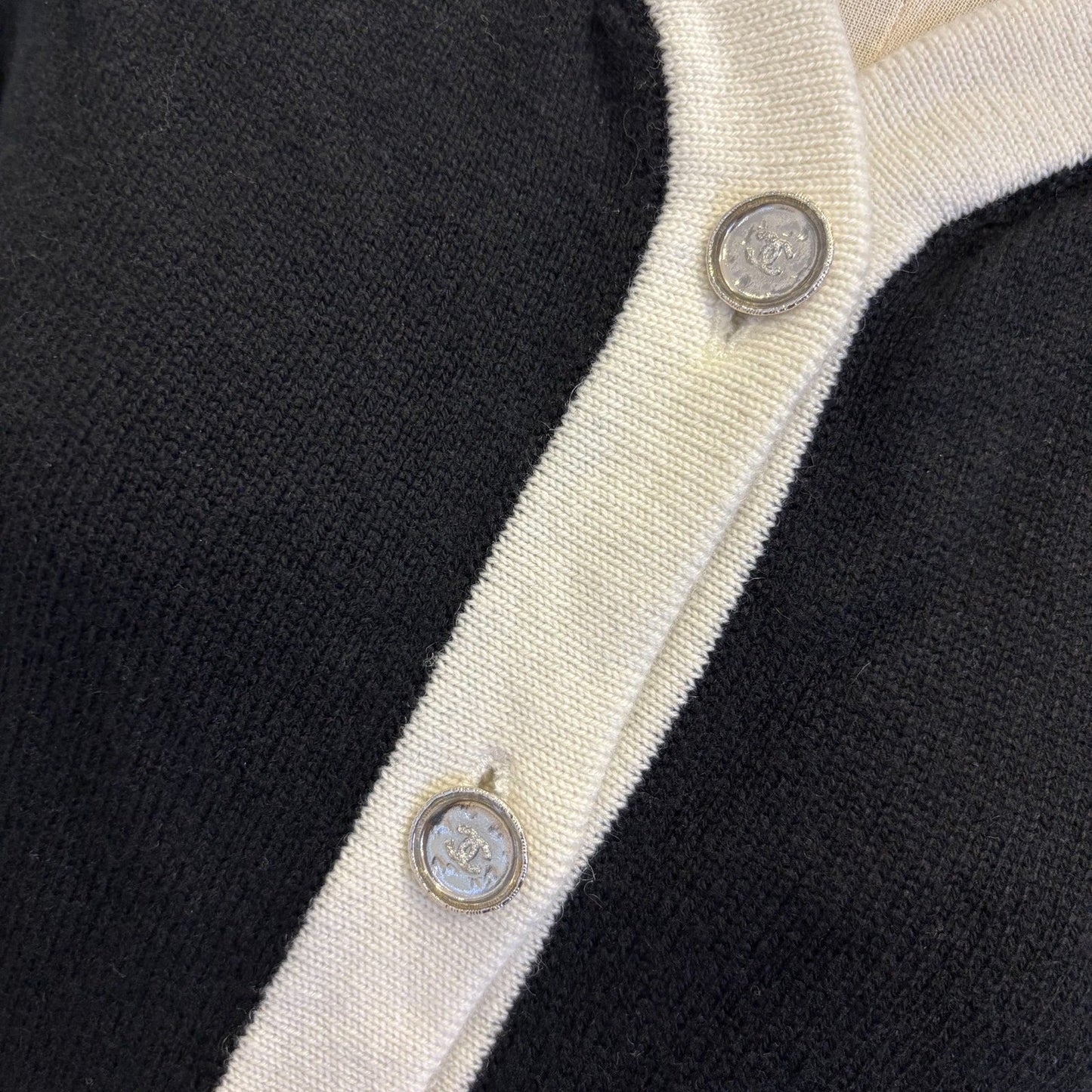 Chanel 25C Cardigan With CC Logo Buttons in Black / White mere Sz 38