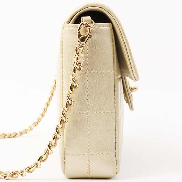 Chanel Around 2002 Made Chocolate Bar Turn-Lcok Chain Bag Champagne Gold