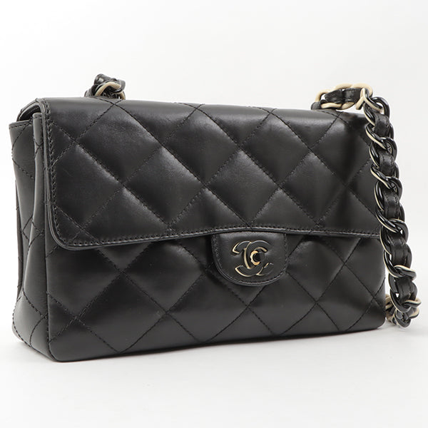 Chanel Around 2000 Made Turn-Lock Plate Plastic Chain Bag Black