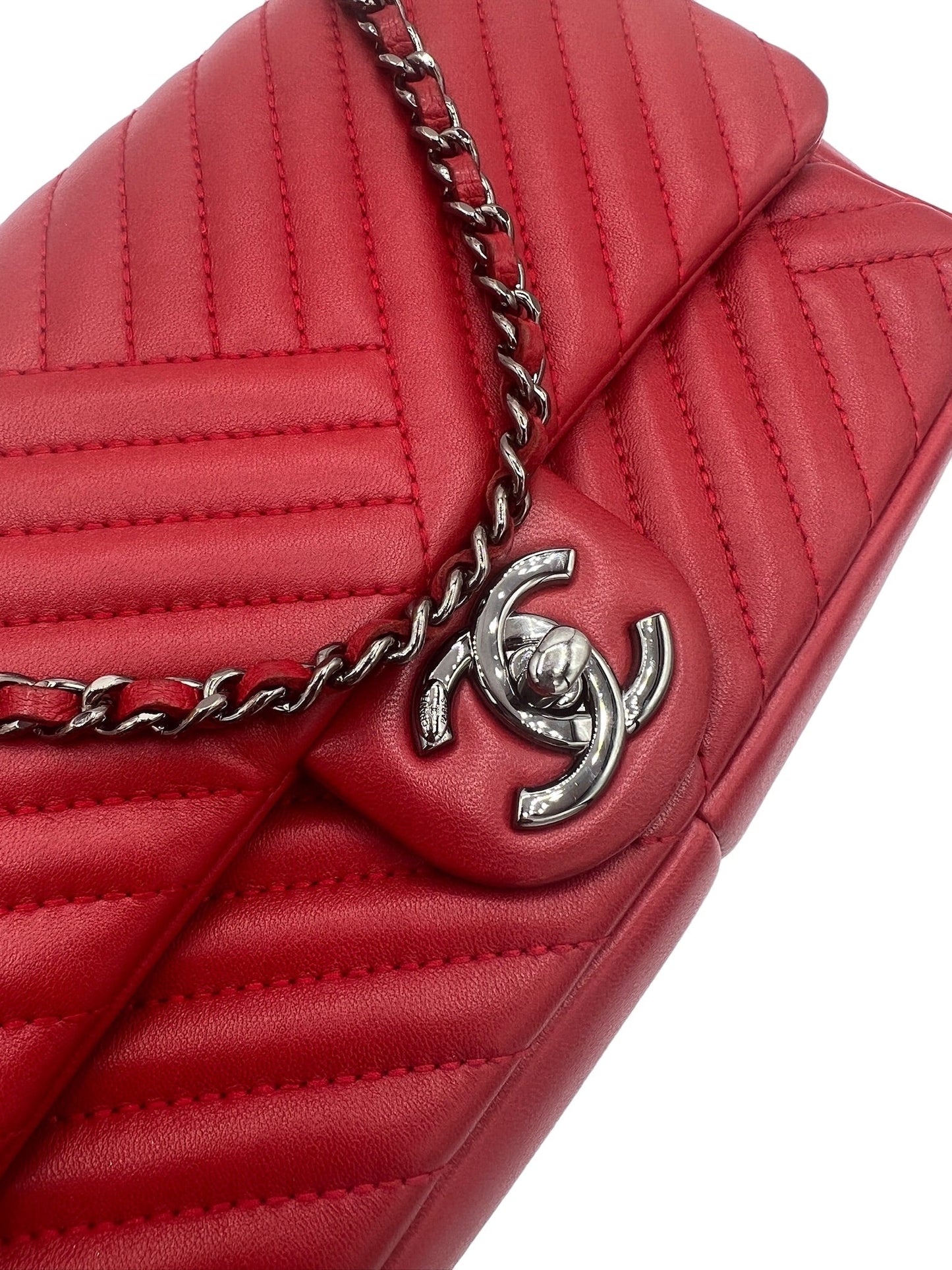 CHANEL - Red CC Crossing Flap Bag Chevron Lambskin