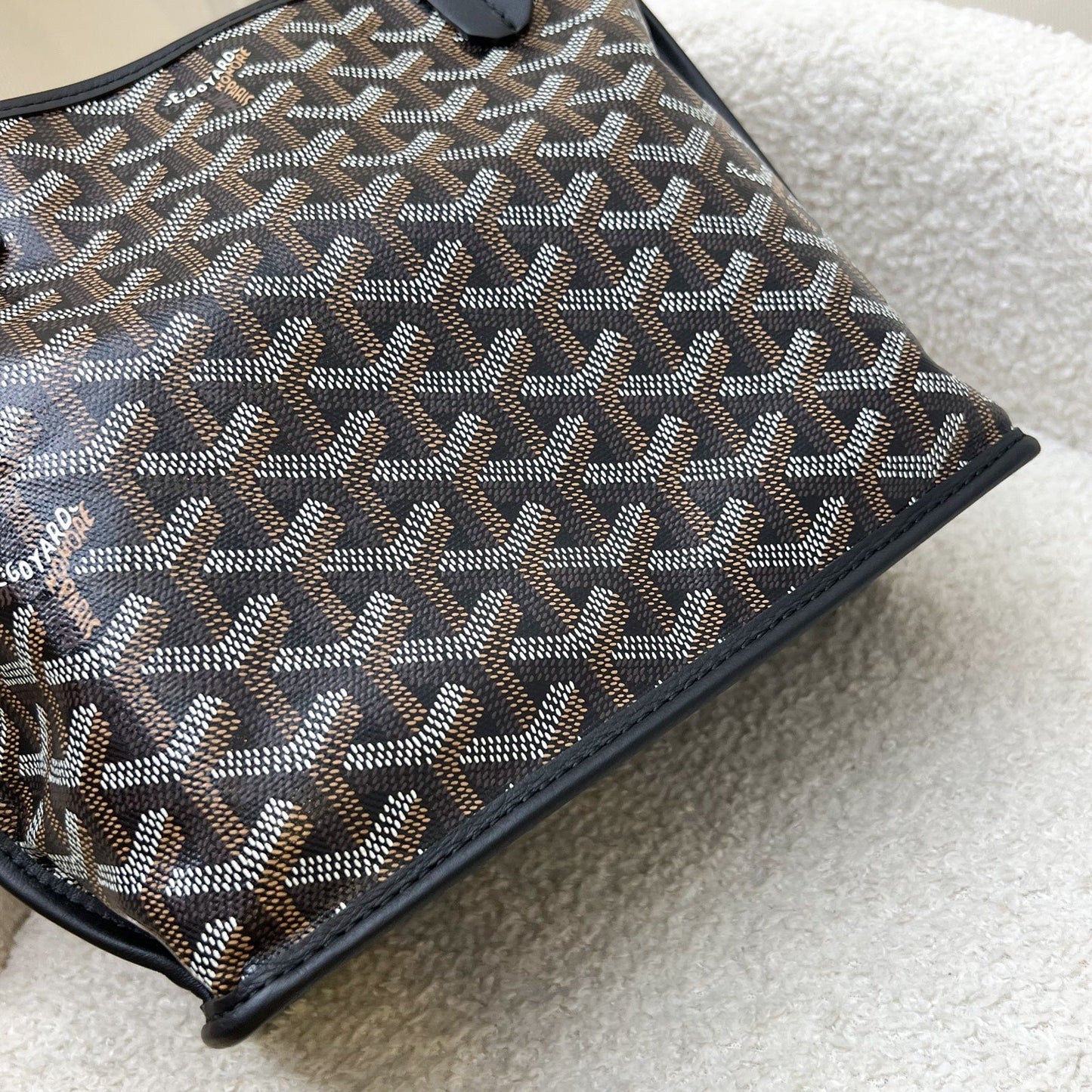 Goyard Mini Anjou Tote Bag in Black Goyardine Canvas and Leather with a Grey Heart Stamp (Premarquage Coeur)