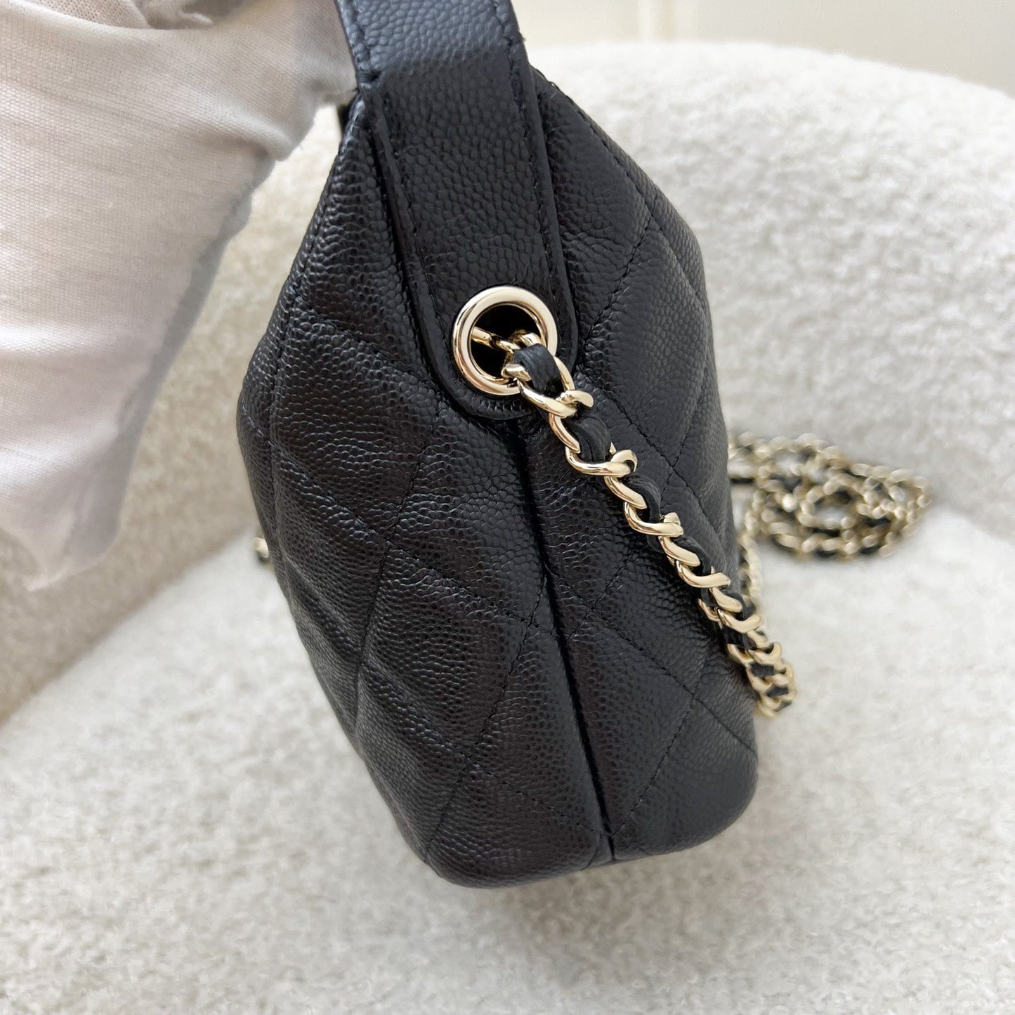 Chanel 25C Quilted Hobo Clutch on Chain in Black Caviar and LGHW (Model: AP4386)