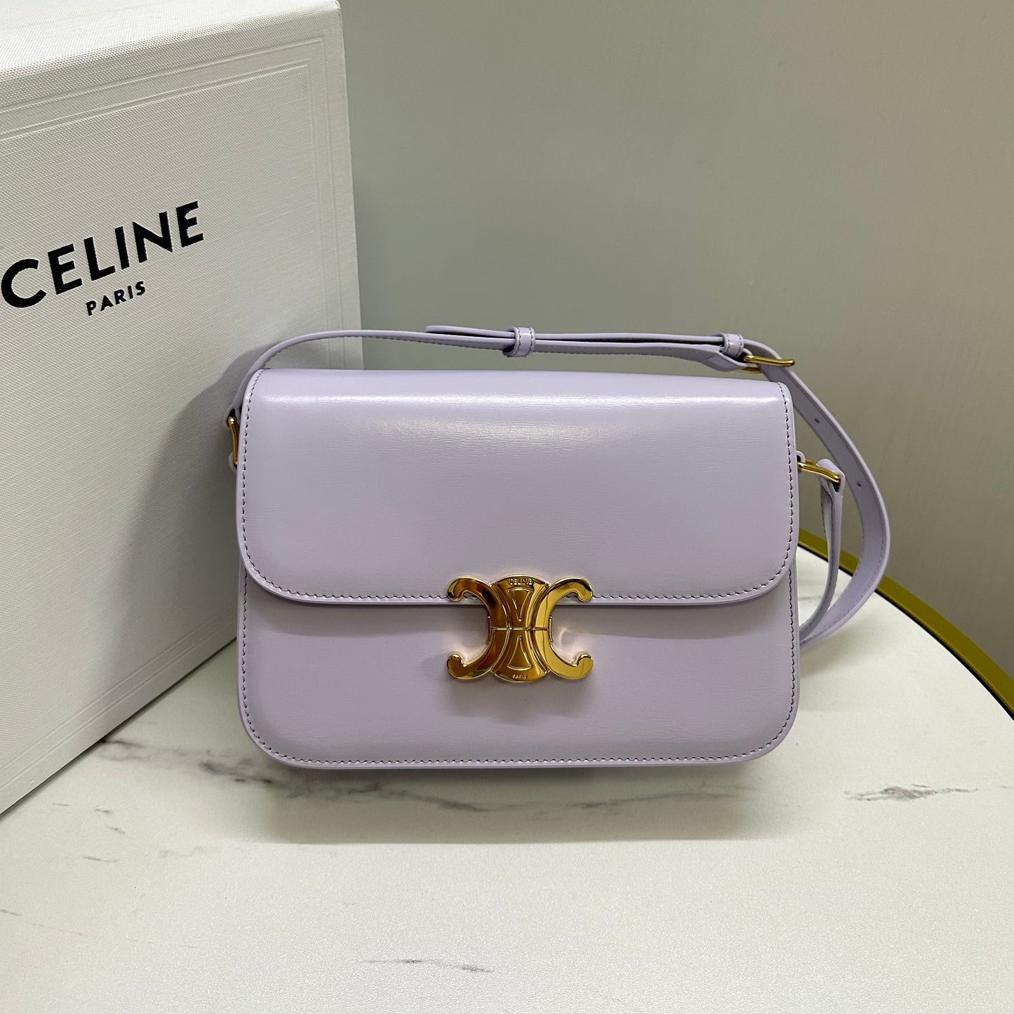 Celine CLASSIQUE TRIOMPHE 22 LIGHT LILAC CALFSKIN