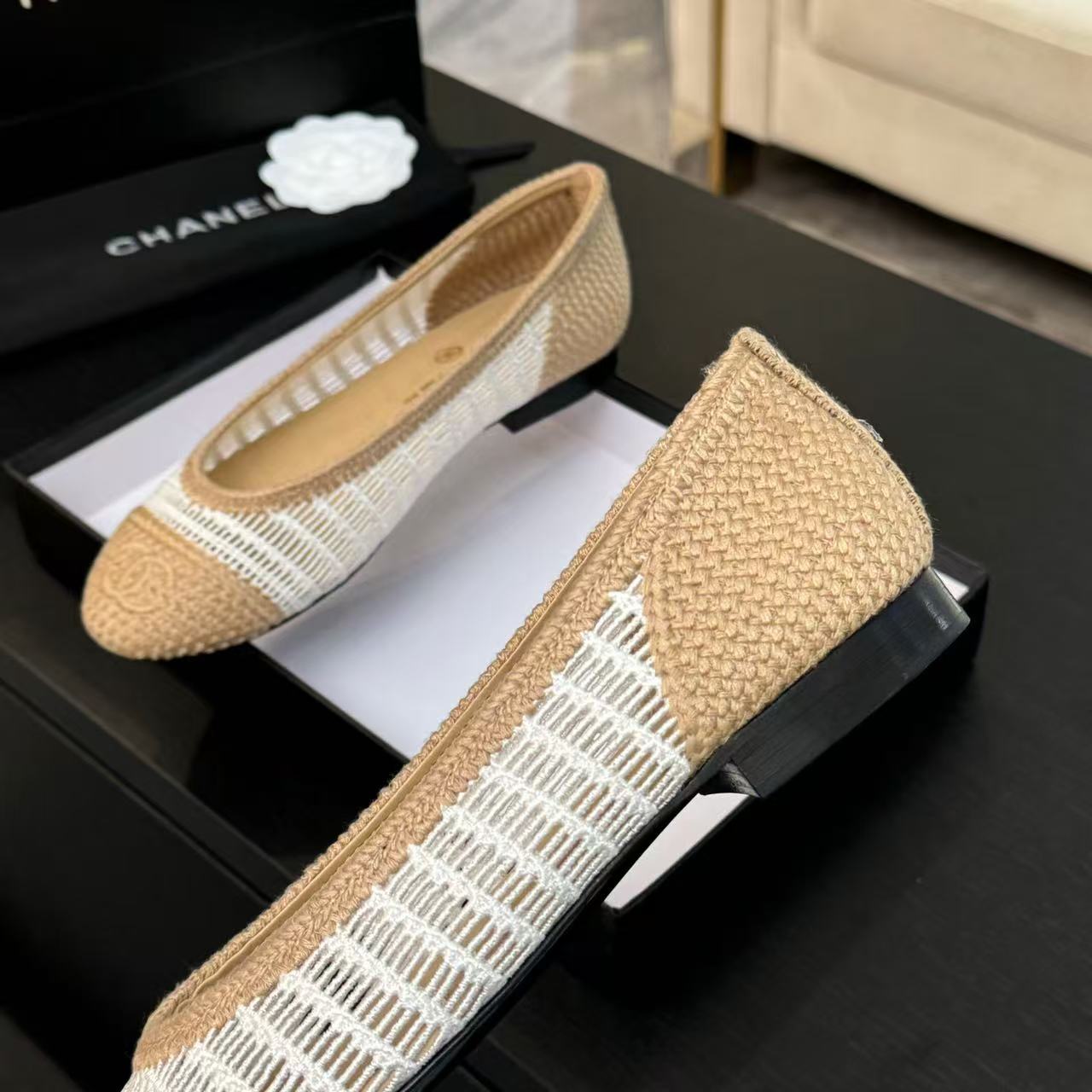 CHANEL 25 Ballet Flat White Beige Raffia