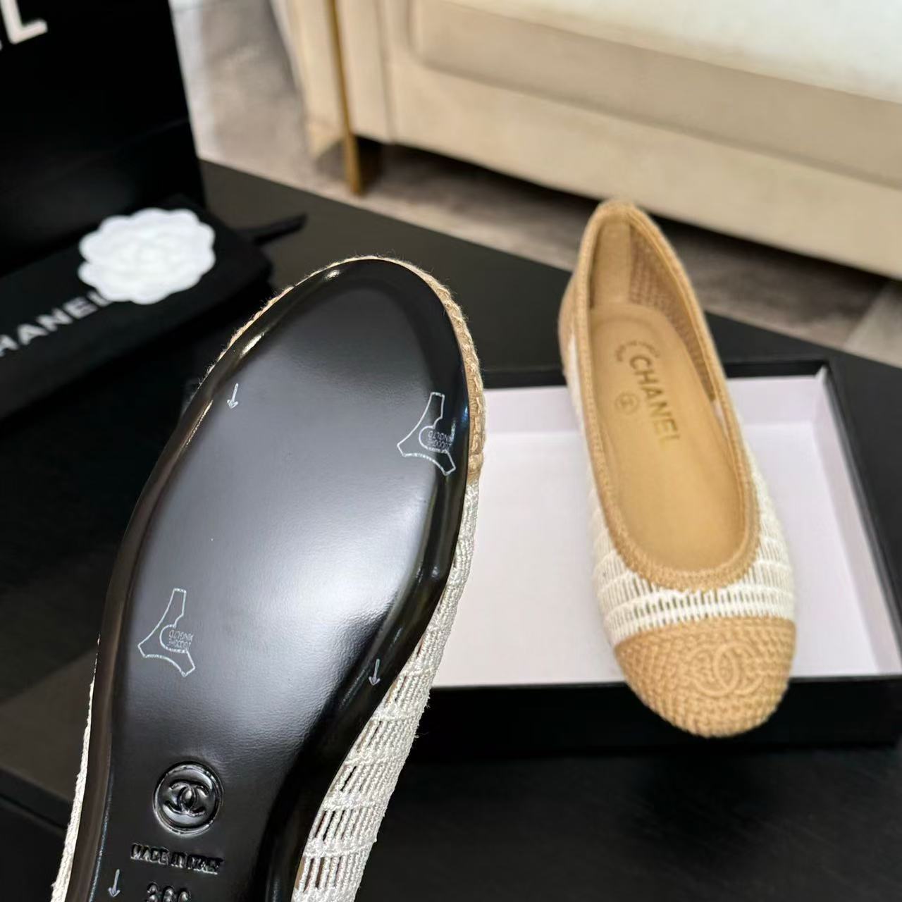 CHANEL 25 Ballet Flat White Beige Raffia