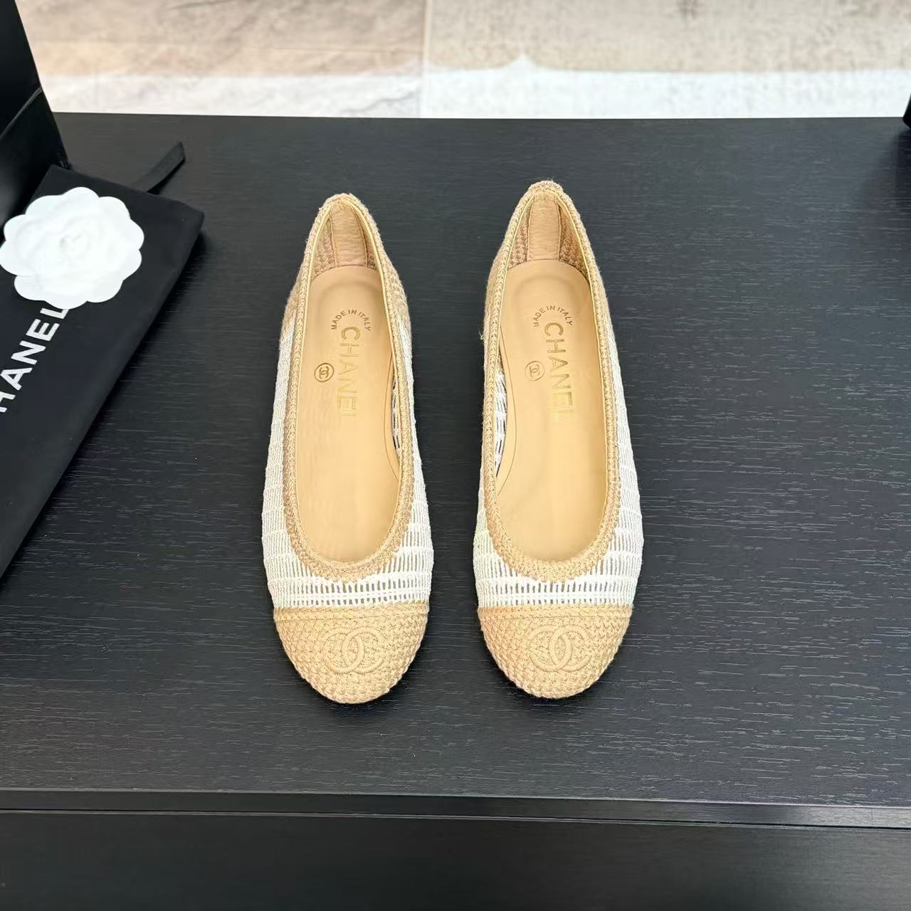 CHANEL 25 Ballet Flat White Beige Raffia