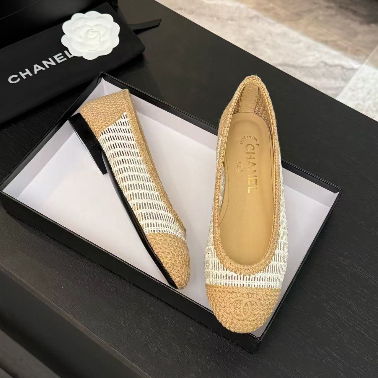 CHANEL 25 Ballet Flat White Beige Raffia
