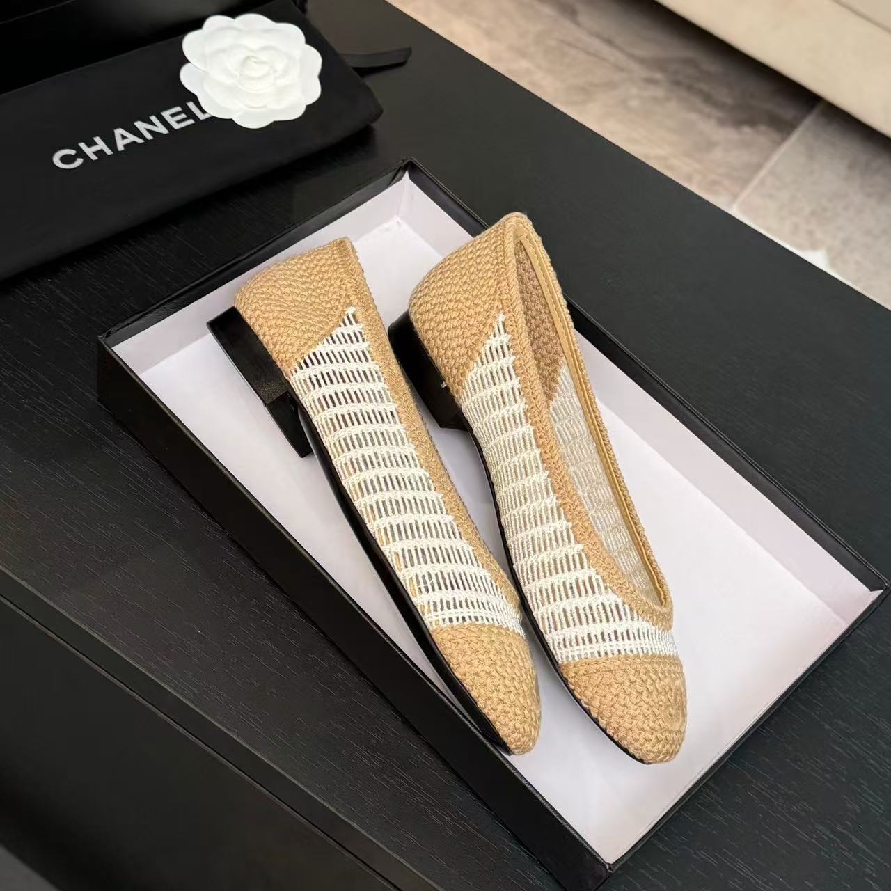 CHANEL 25 Ballet Flat White Beige Raffia