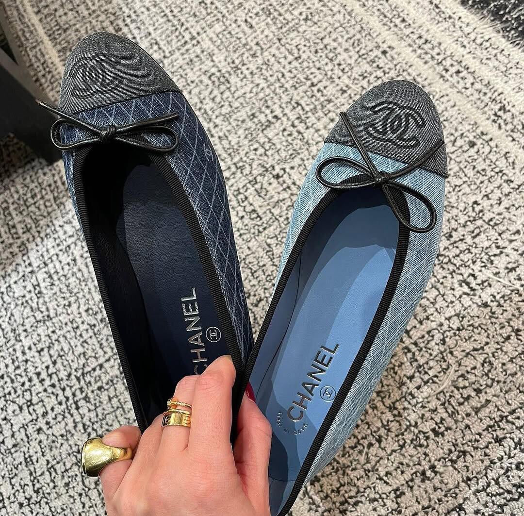 CHANEL 25 Ballet Flat Blue Denim White Quilted