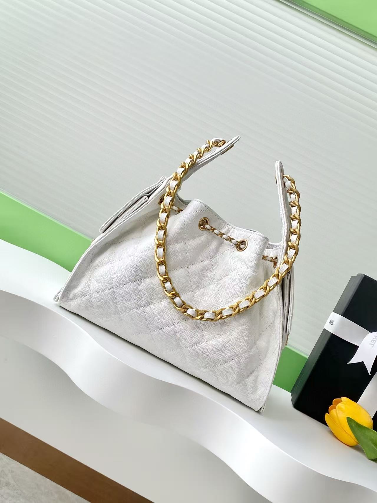 CHANEL 25C Hobo Bag 30cm White Grained Calfskin