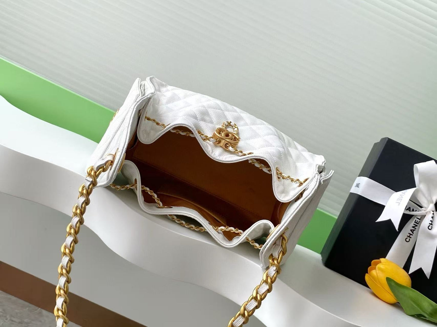 CHANEL 25C Hobo Bag 30cm White Grained Calfskin