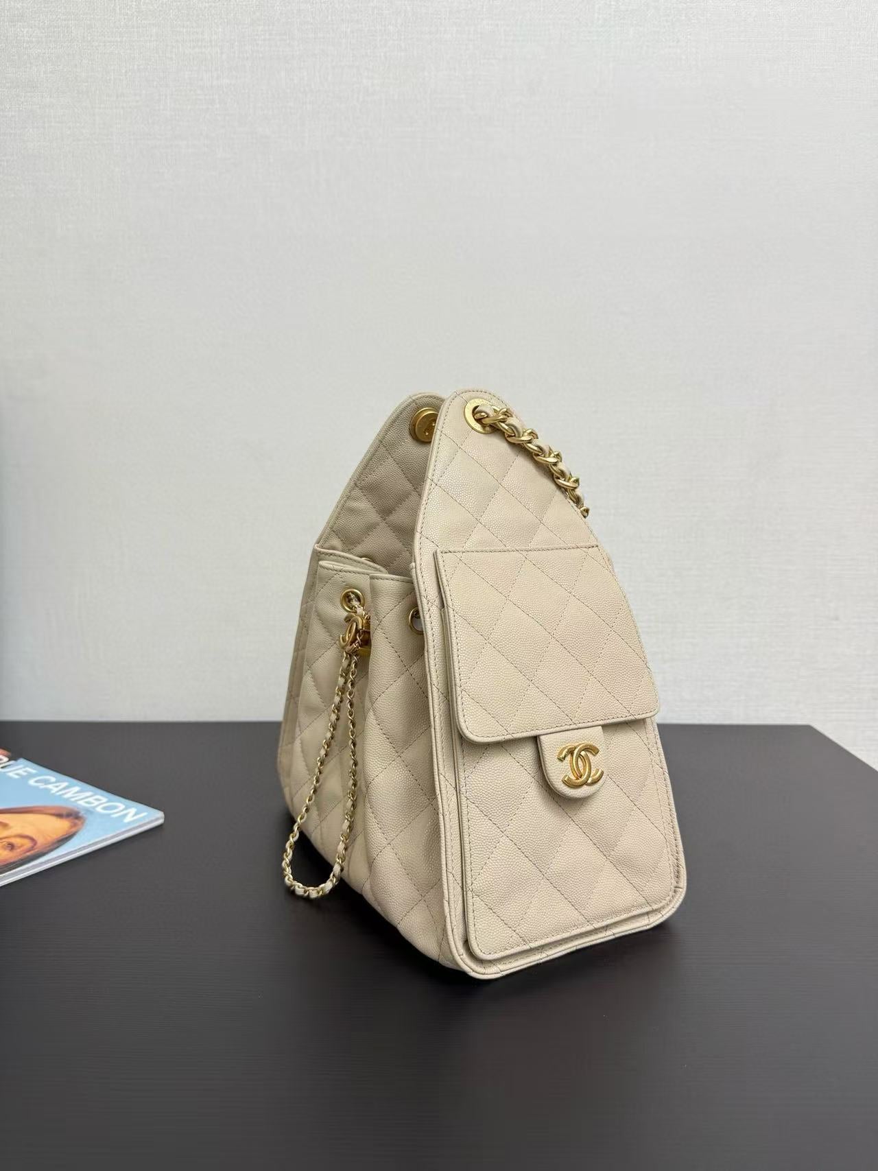 CHANEL 25C Hobo Bag 30cm Beige Grained Calfskin