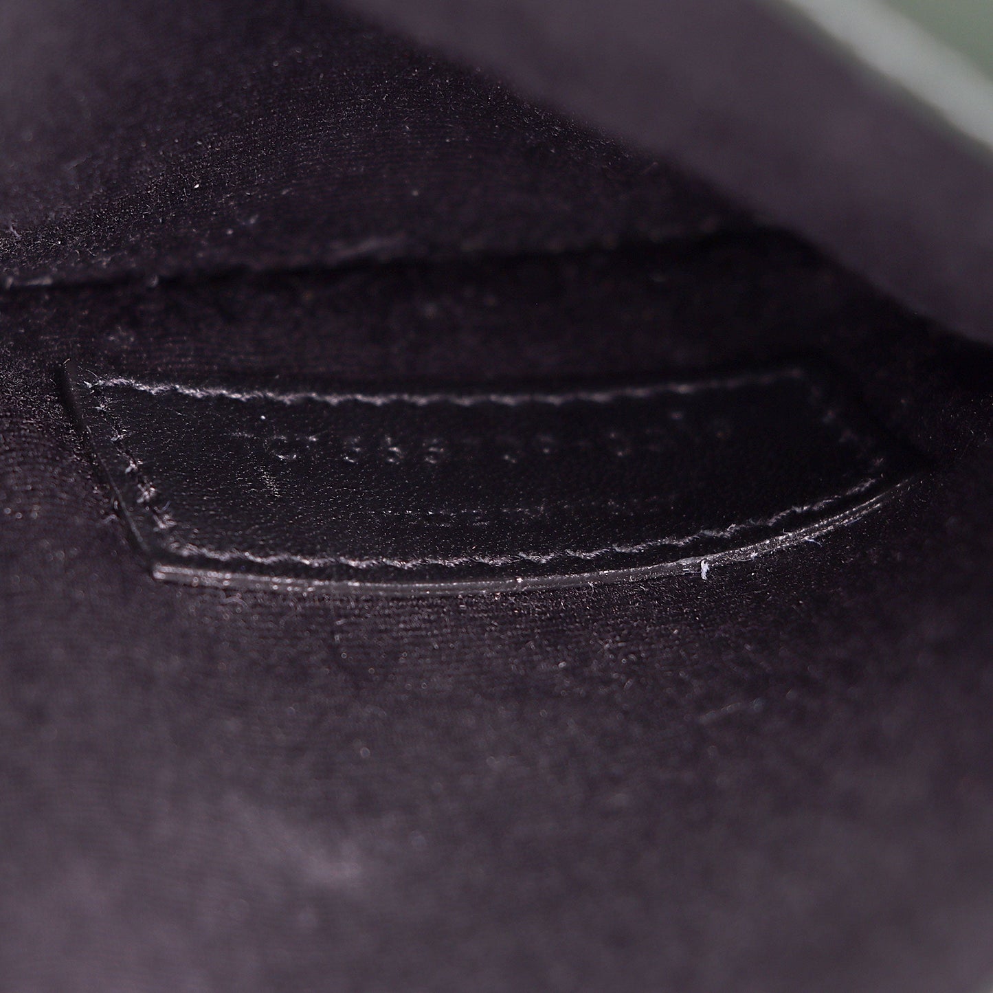 Saint Laurent Smooth Calfskin Monogram Uptown Clutch (SHF-HaidnQ)