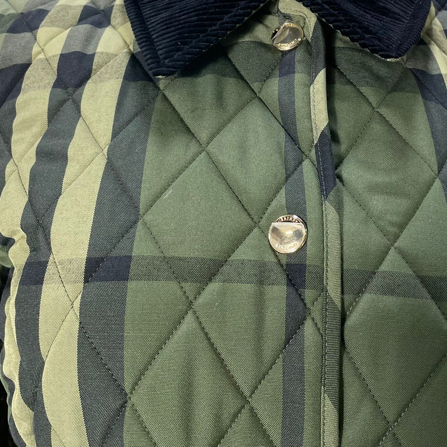 Burberry Check Diamond Quilted Jacket in Green Polyester