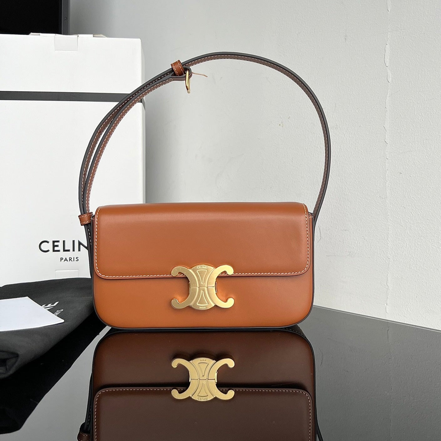 Celine CLASSIC TRIOMPHE 20 BROWN CALFSKIN GOLD HARDWARE