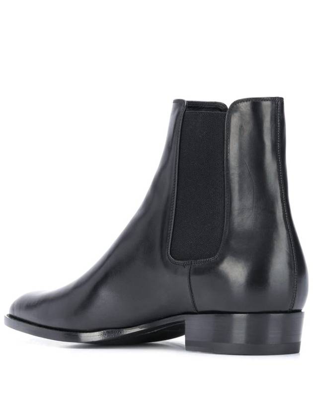 Saint Laurent Classic Wyatt Chelsea Boots Black