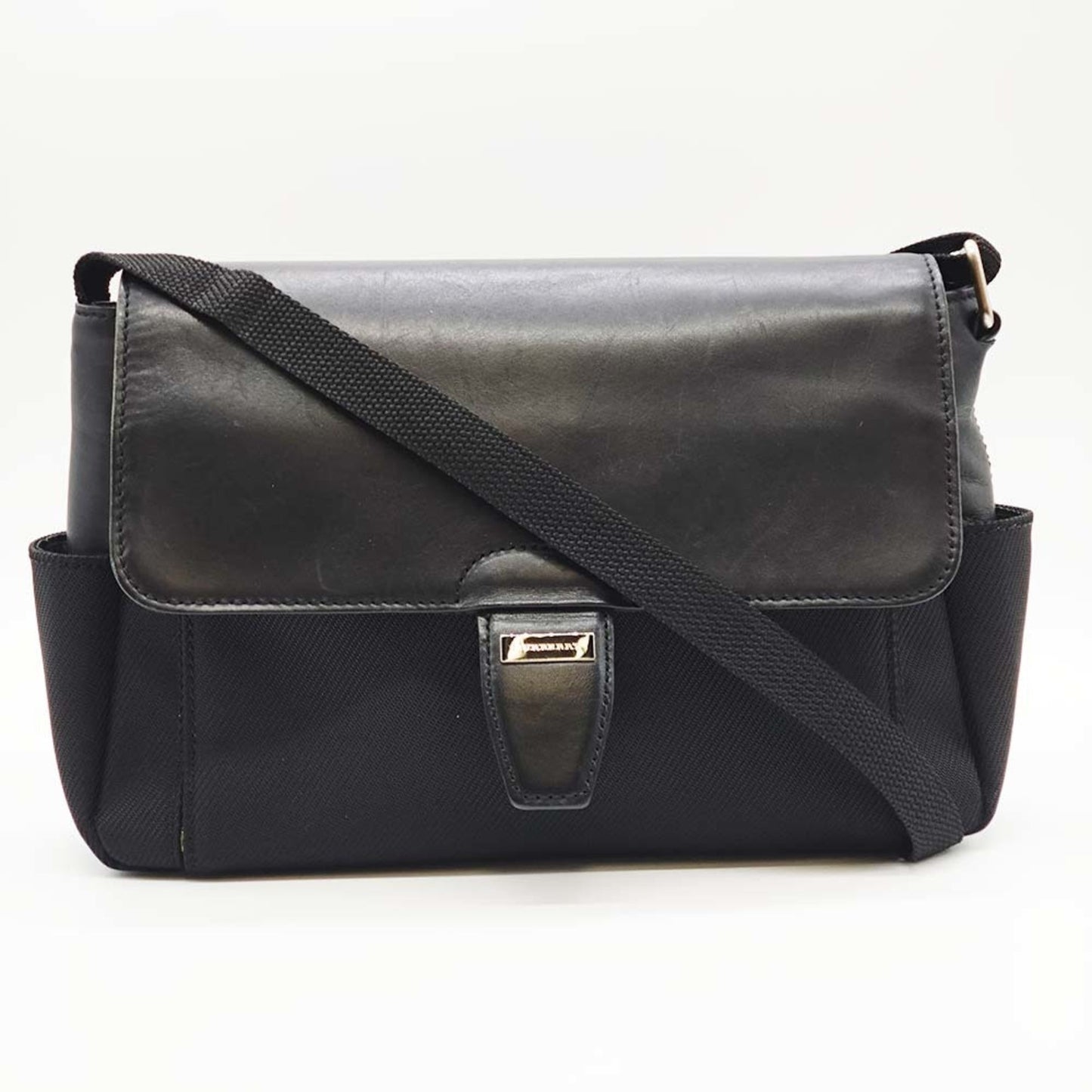 Burberry Nylon Leather Shoulder Bag ()