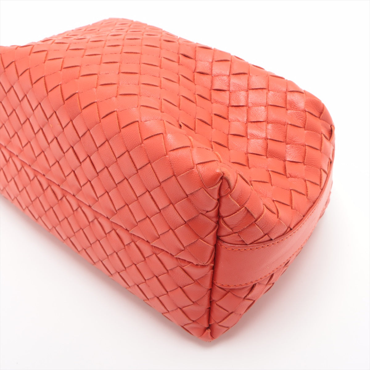 Bottega Veneta Intrecciato Leather Handbag Red 114087