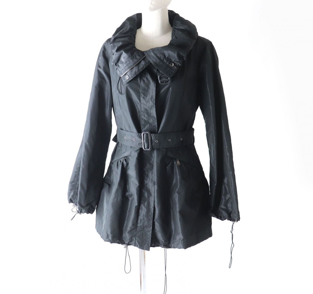 Burberry Belted Logo ZIP Collar Coat Black