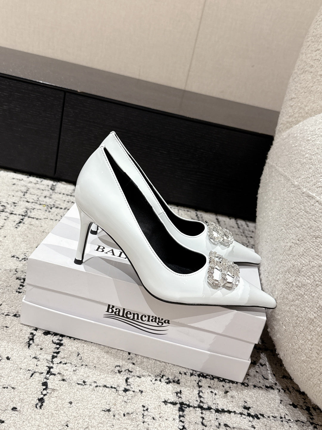 Balanciaga POINTED HIGH PUMPS IN WHITE PATENT CALFSKIN WITH CRYSTAL BUCKLE