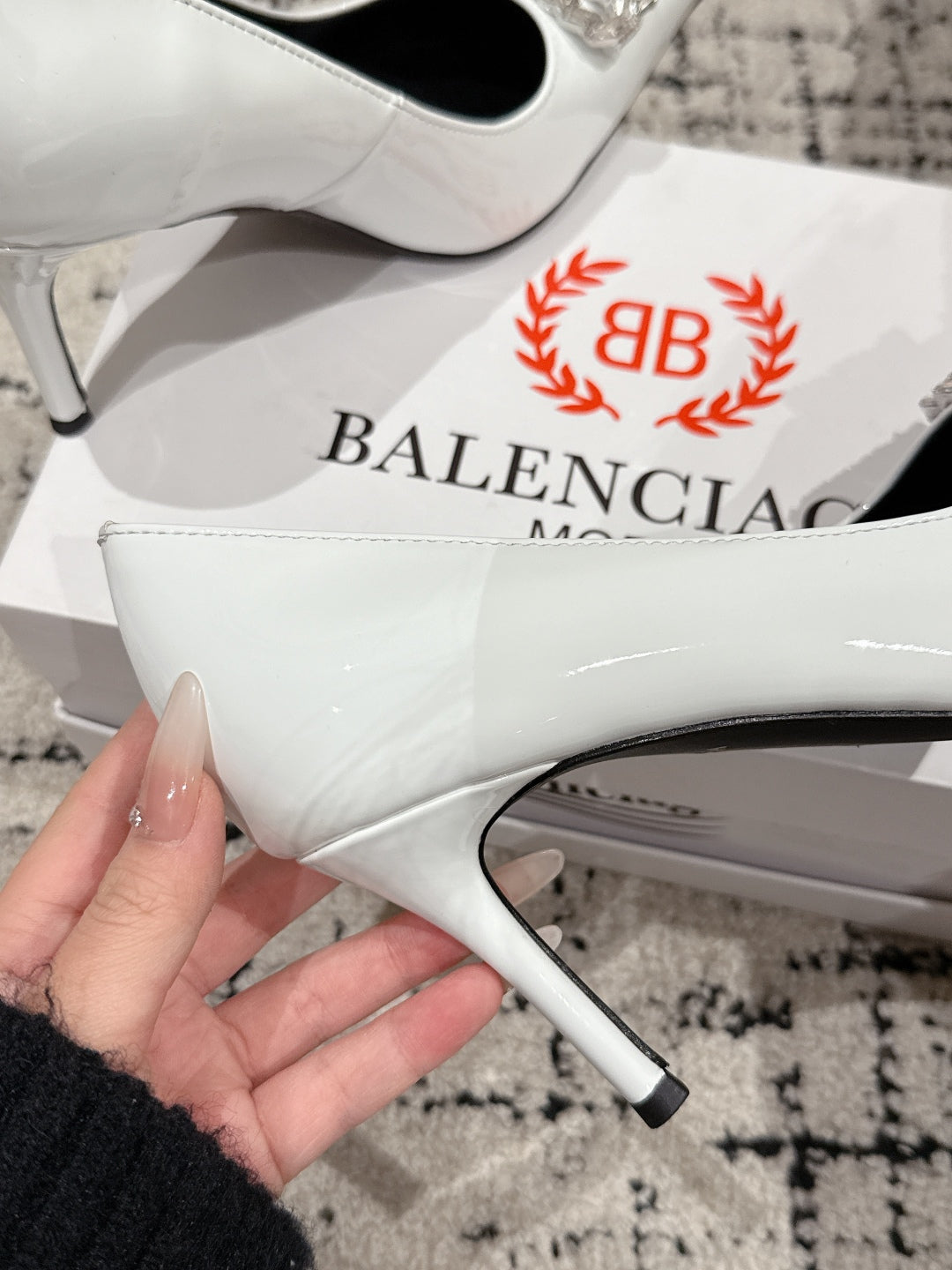 Balanciaga POINTED HIGH PUMPS IN WHITE PATENT CALFSKIN WITH CRYSTAL BUCKLE
