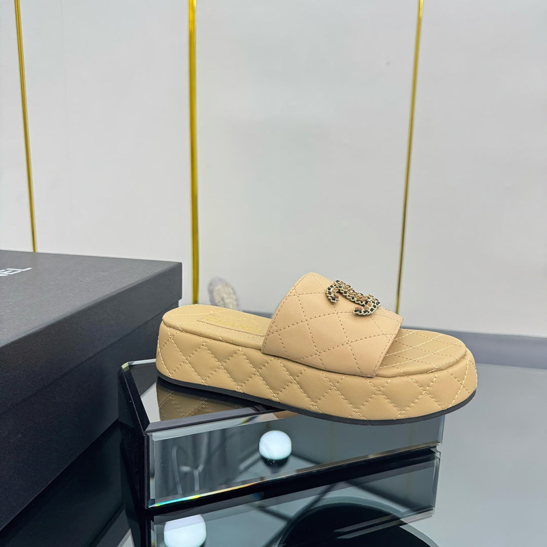 CHANEL 25 Flatform Slide Yellow Leather 238489