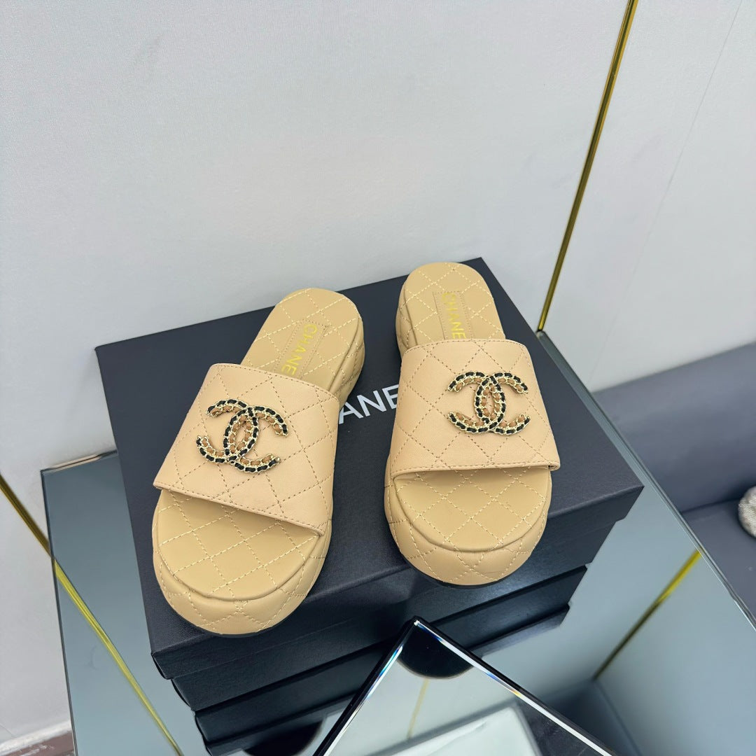 CHANEL 25 Flatform Slide Yellow Leather 238489