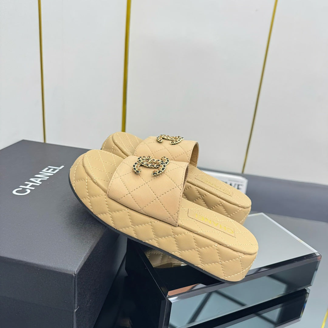 CHANEL 25 Flatform Slide Yellow Leather 238489
