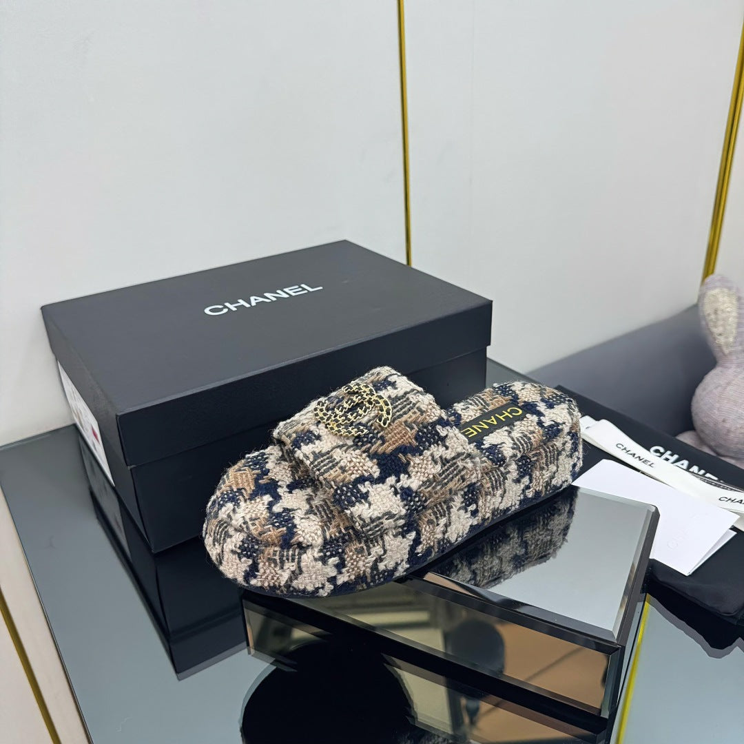 CHANEL 25 Flatform Slide Multicolor Fabric 238493