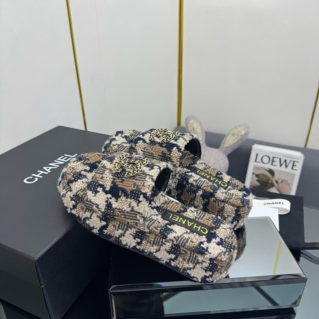 CHANEL 25 Flatform Slide Multicolor Fabric 238493