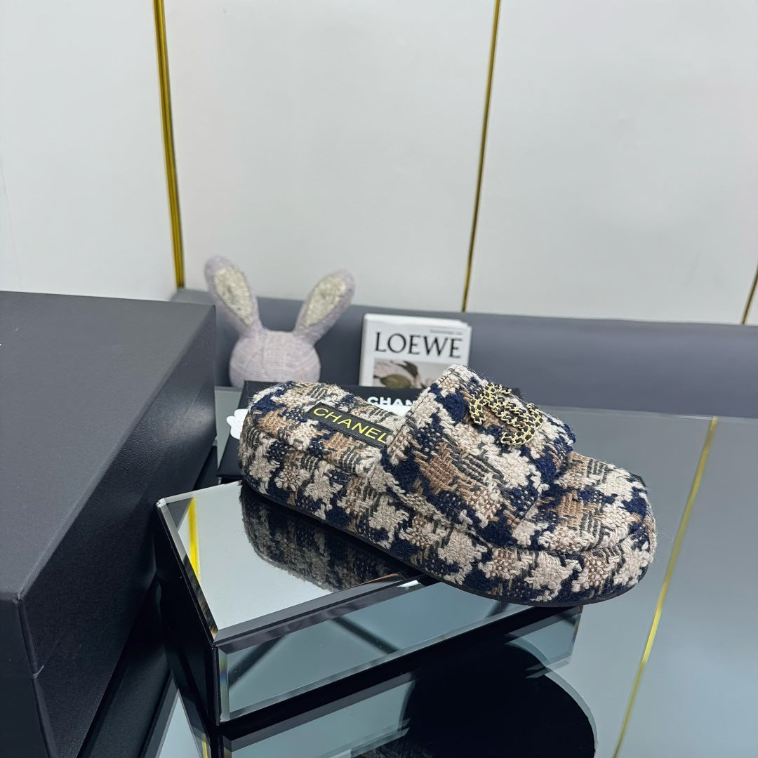 CHANEL 25 Flatform Slide Multicolor Fabric 238493