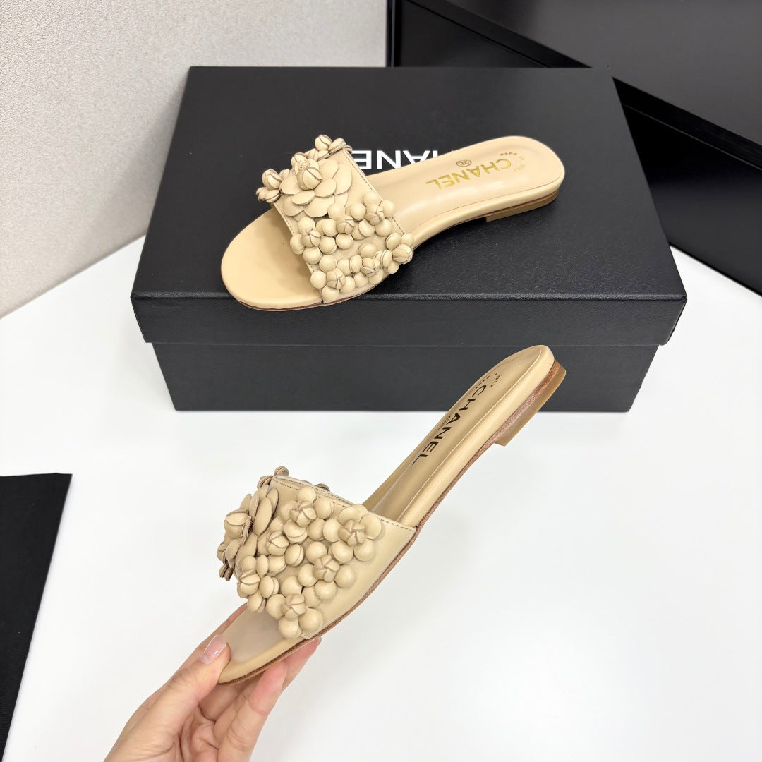 CHANEL 25C Mules Flower Beige Calfskin