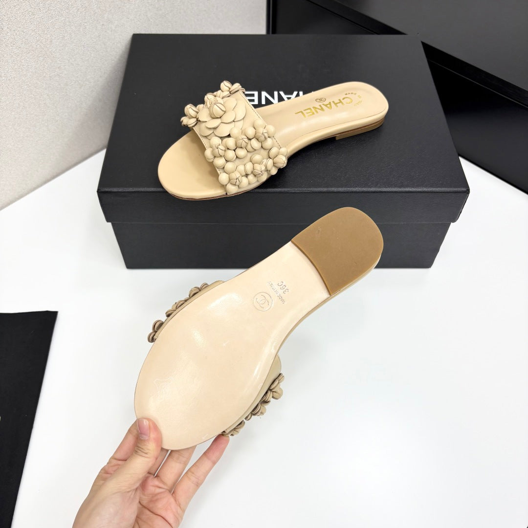 CHANEL 25C Mules Flower Beige Calfskin