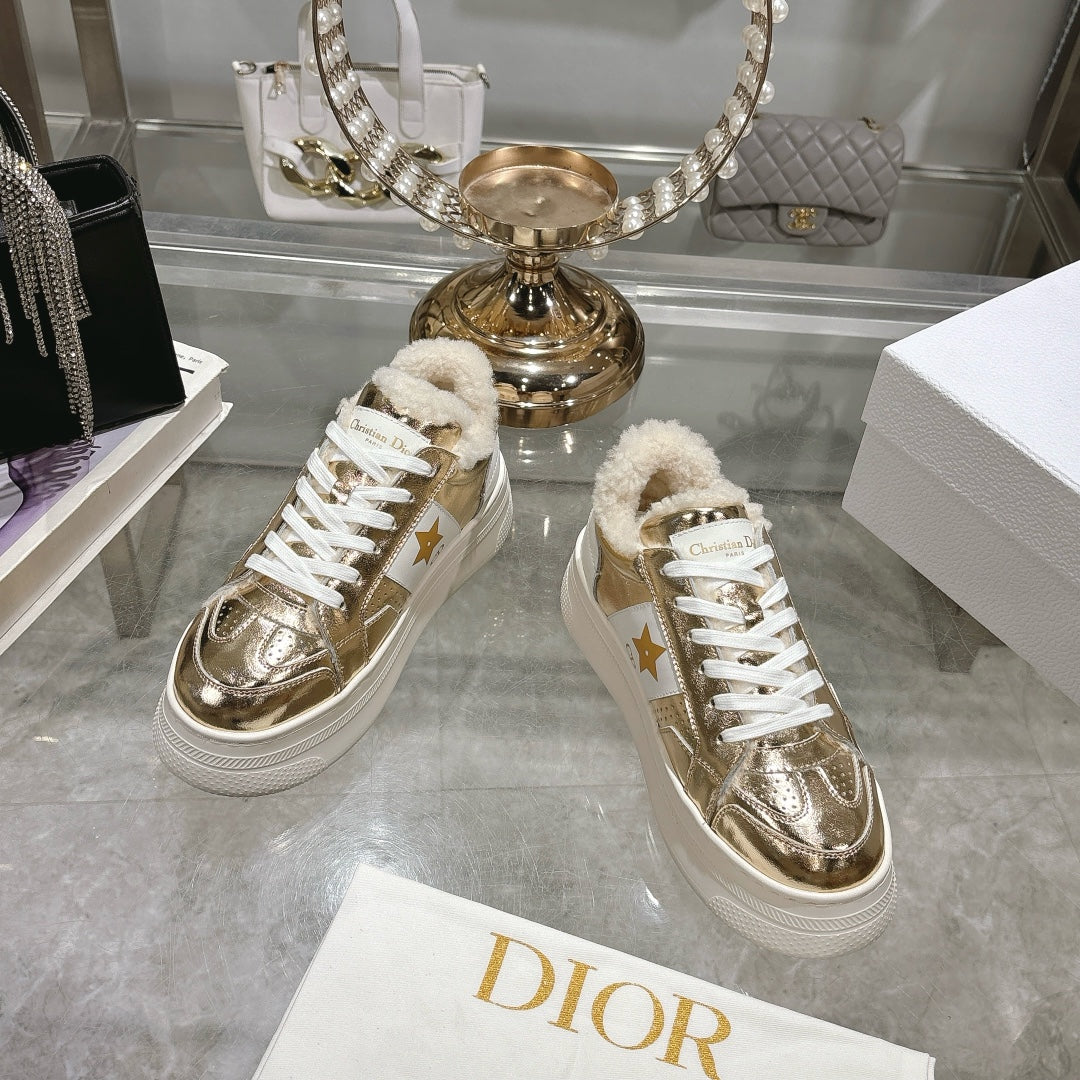 DIOR DIOR Star Platform Sneaker In Glossy Gold Cowhide 996420