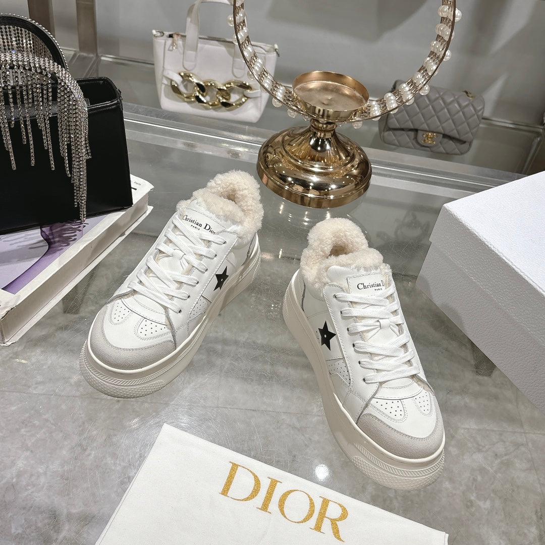 DIOR DIOR Star Platform Sneaker In White Cowhide 996424