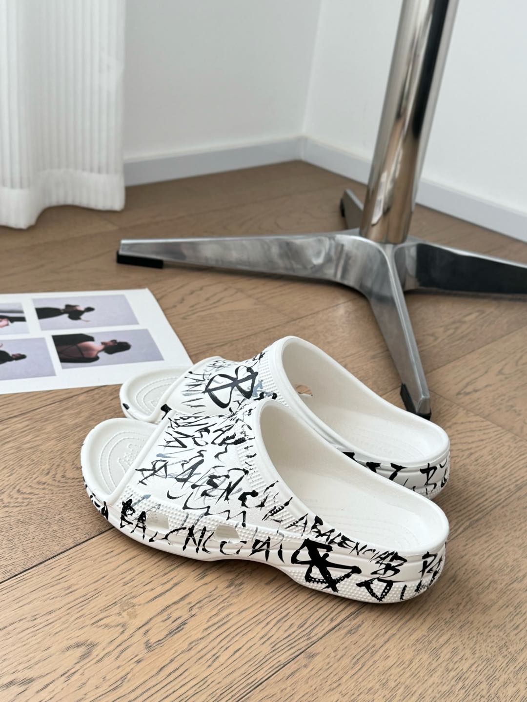 Balanciaga POOL GRAFFITI CROCS SLIDE SANDALS IN WHITE AND BLACK RUBBER