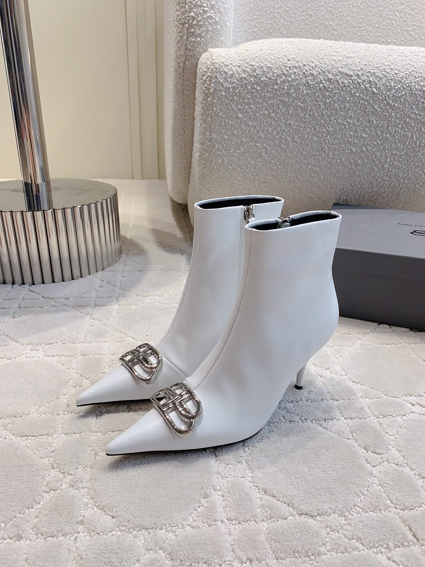 Balanciaga POINTED-TOE HIGH HEEL BOOTS IN WHITE SMOOTH LAMBSKIN