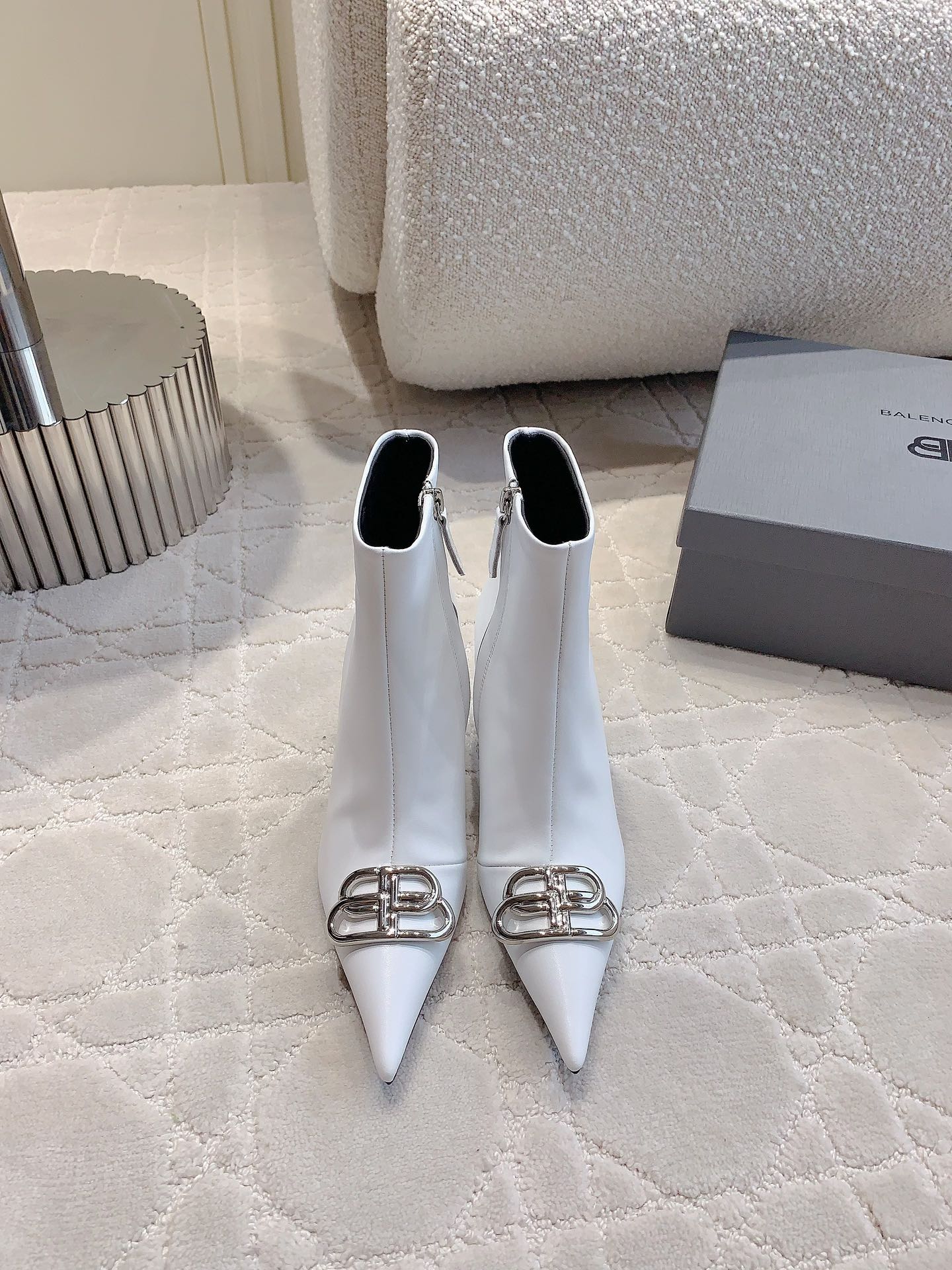 Balanciaga POINTED-TOE HIGH HEEL BOOTS IN WHITE SMOOTH LAMBSKIN