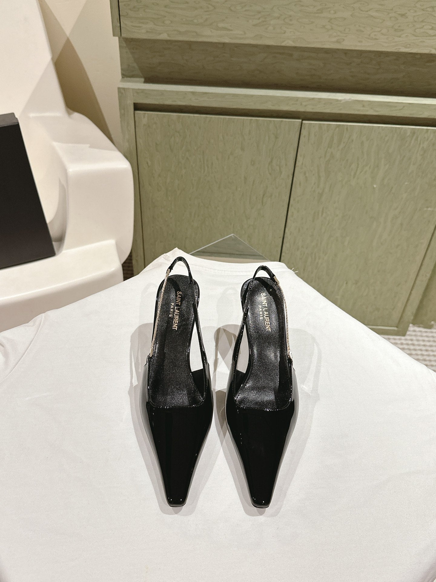 Saint Laurent BLAKE SLINGBACK PUMPS 80 IN BLACK PATENT LEATHER