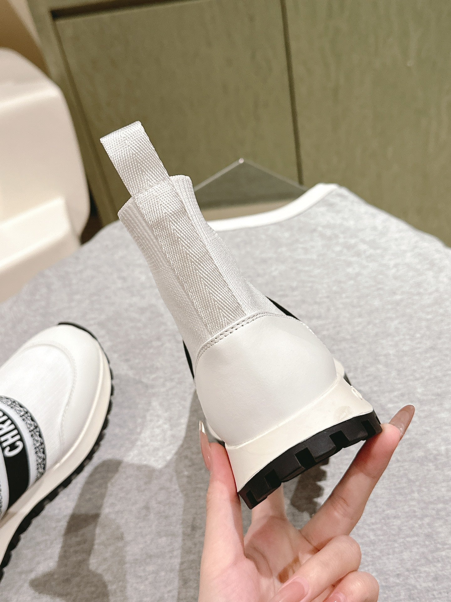 DIOR High-Top Sneaker 40mm White Stretch Wool And Lambskin