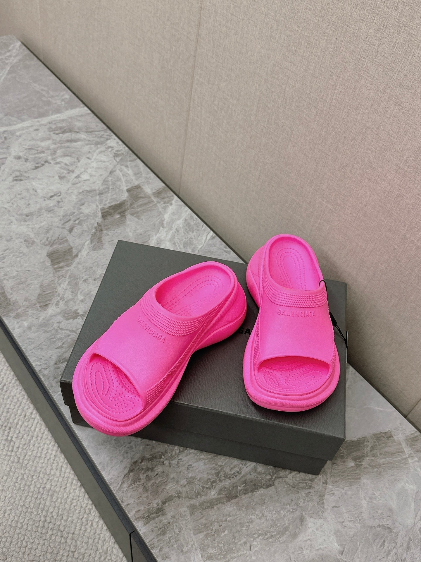 Balanciaga POOL CROCS SLIDE SANDAL IN BRIGHT PINK RUBBER