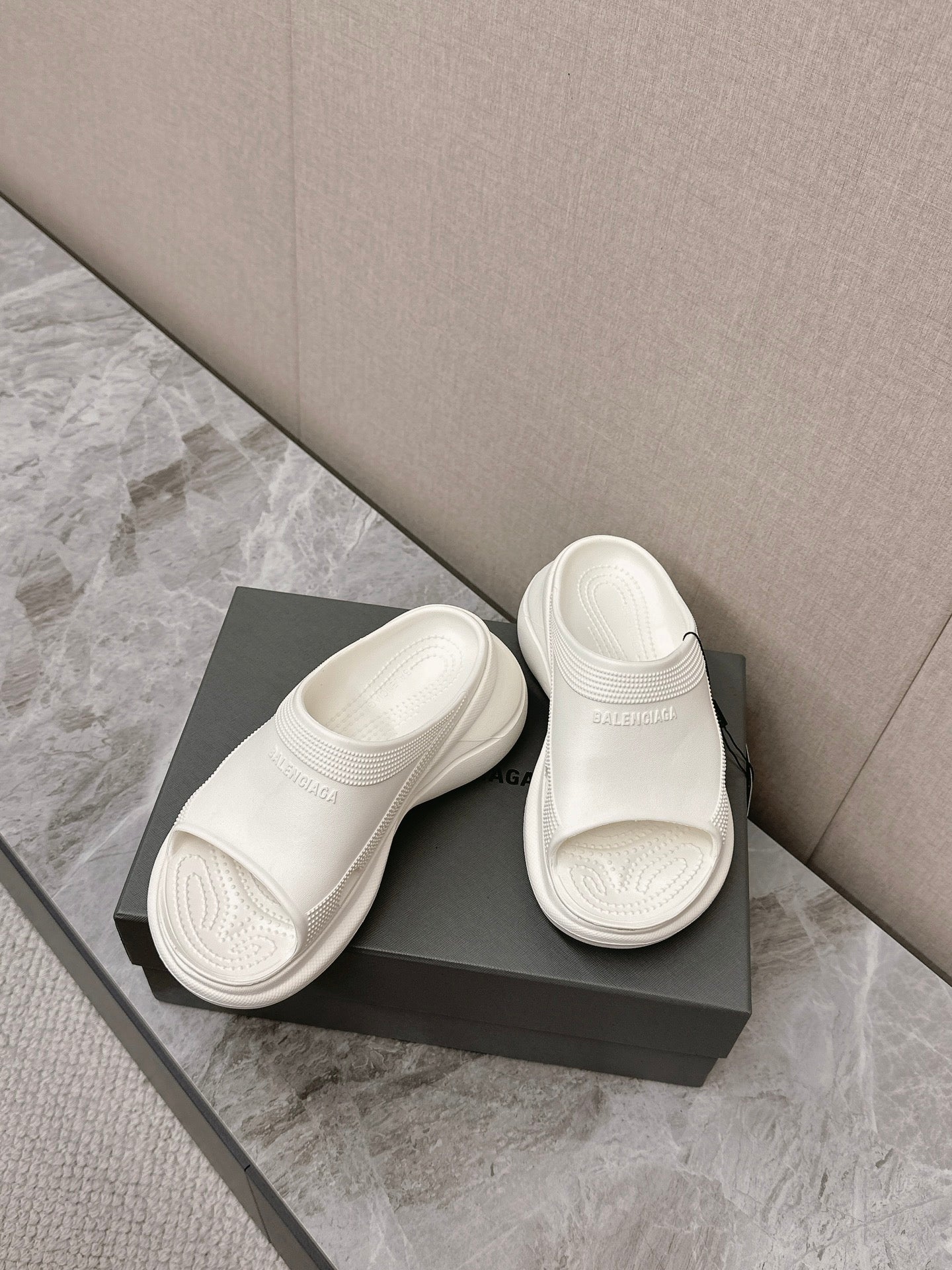 Balanciaga POOL CROCS SLIDE SANDAL IN WHITE RUBBER
