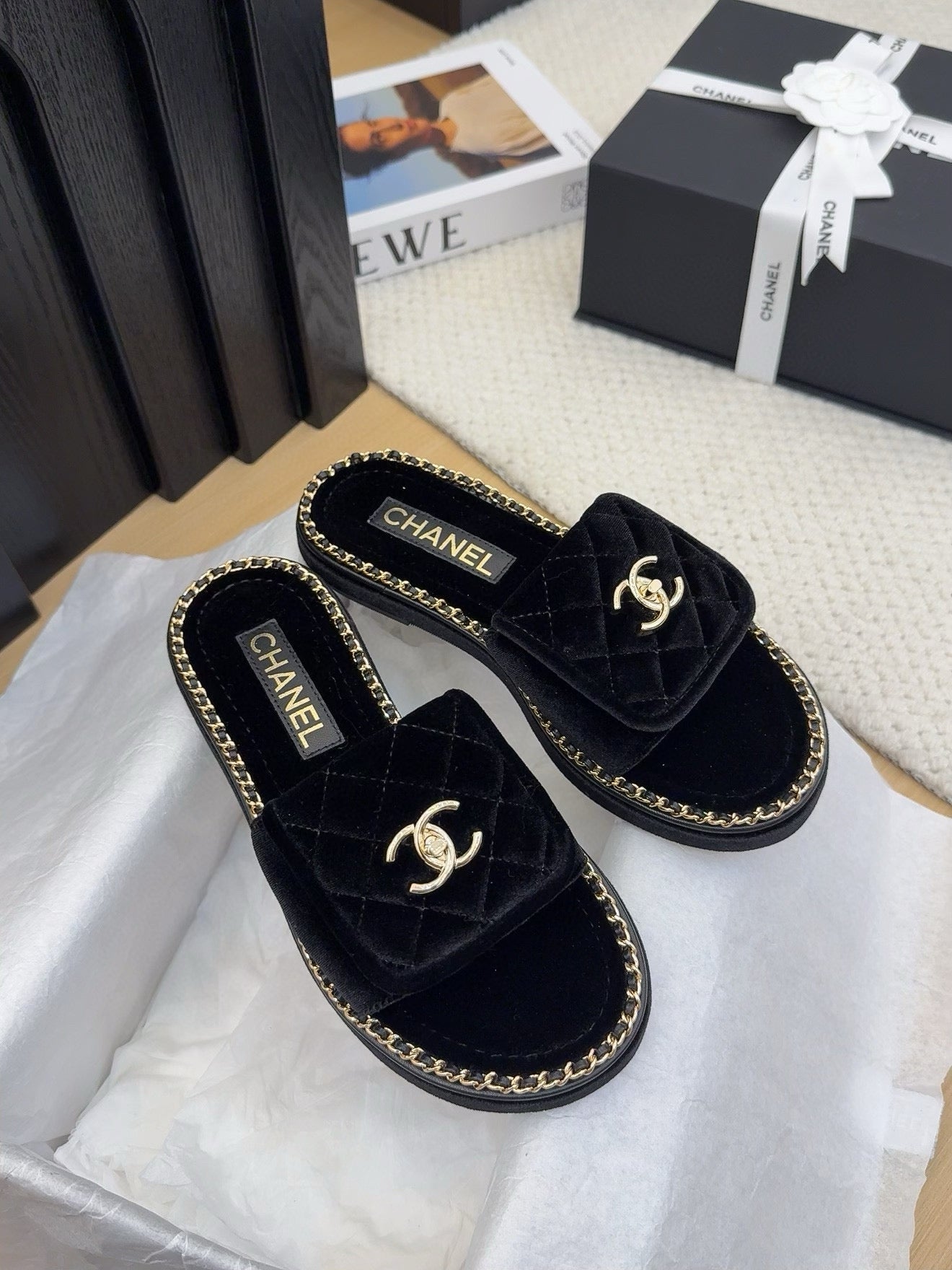 CHANEL 25c Mule Quilted