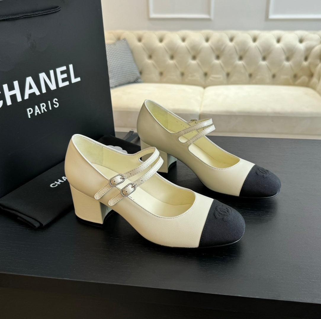 CHANEL 25C Mary Jane White Sheepskin 212989