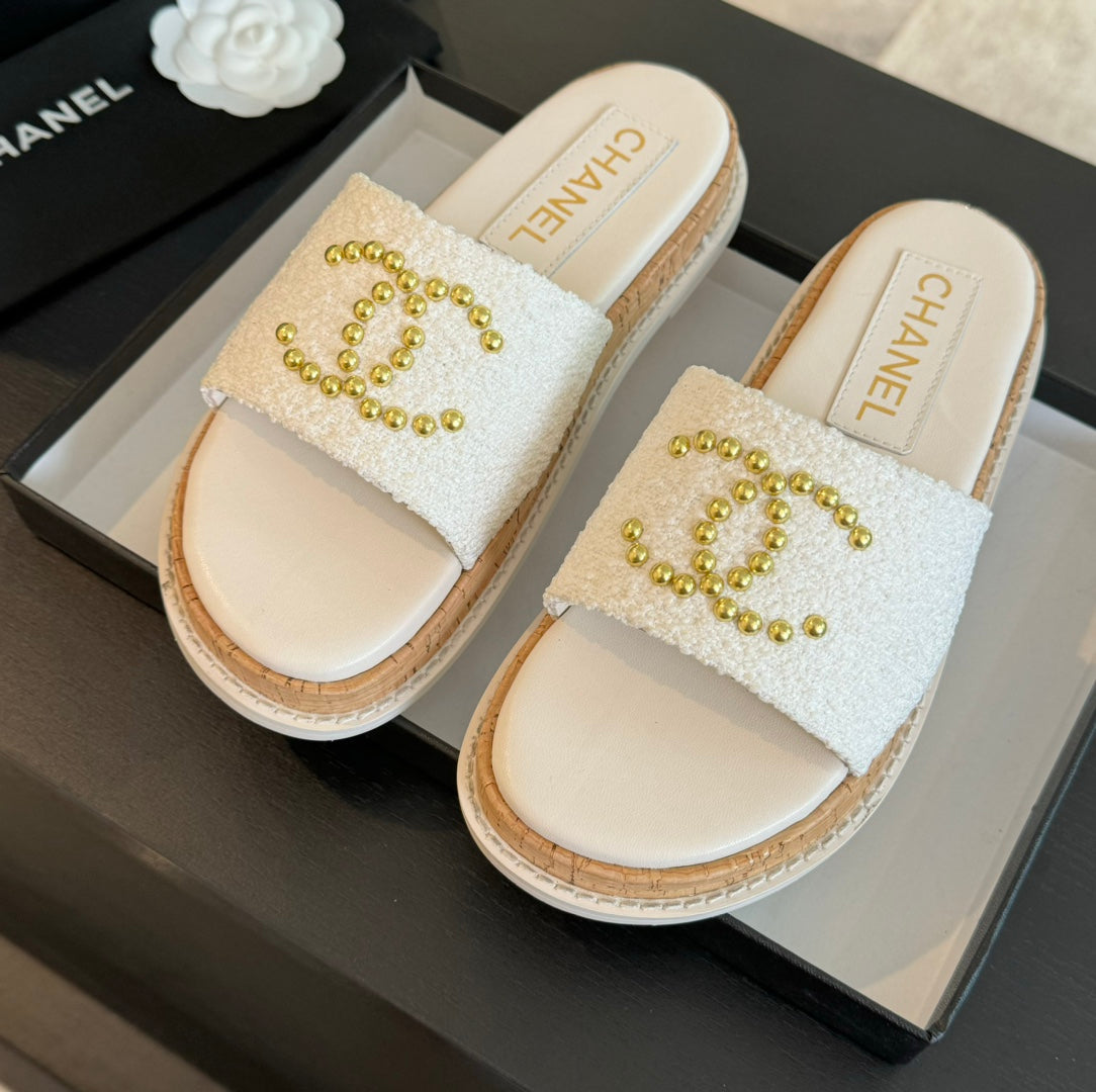 CHANEL 25C Slippers White Fabric 213105
