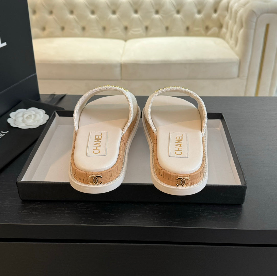 CHANEL 25C Slippers White Fabric 213105