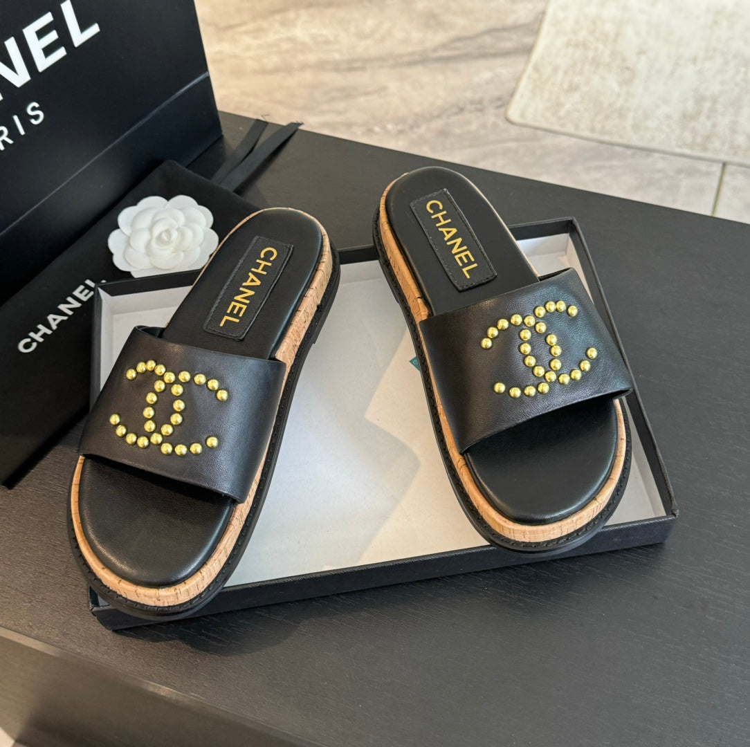 CHANEL 25C Slippers Black Sheepskin 213106