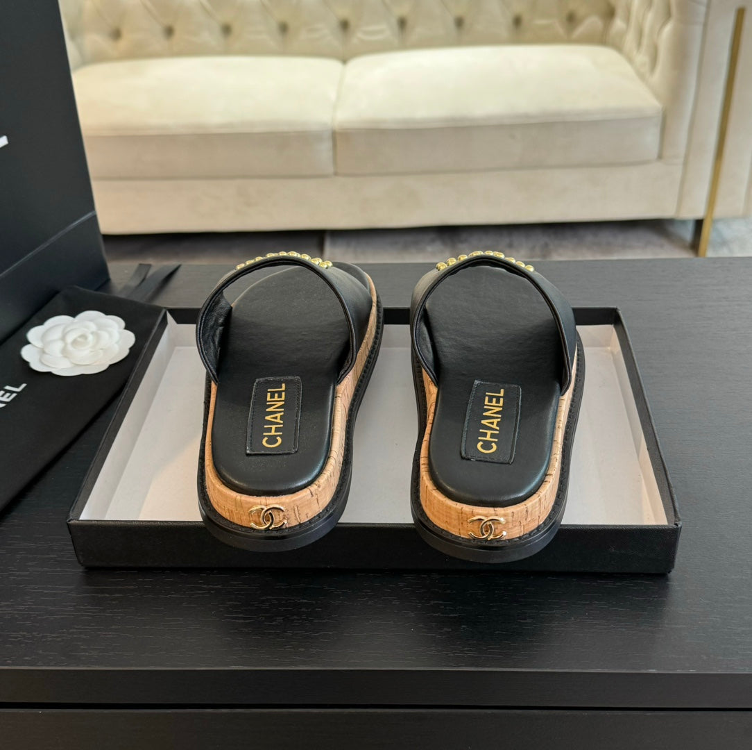 CHANEL 25C Slippers Black Sheepskin 213106