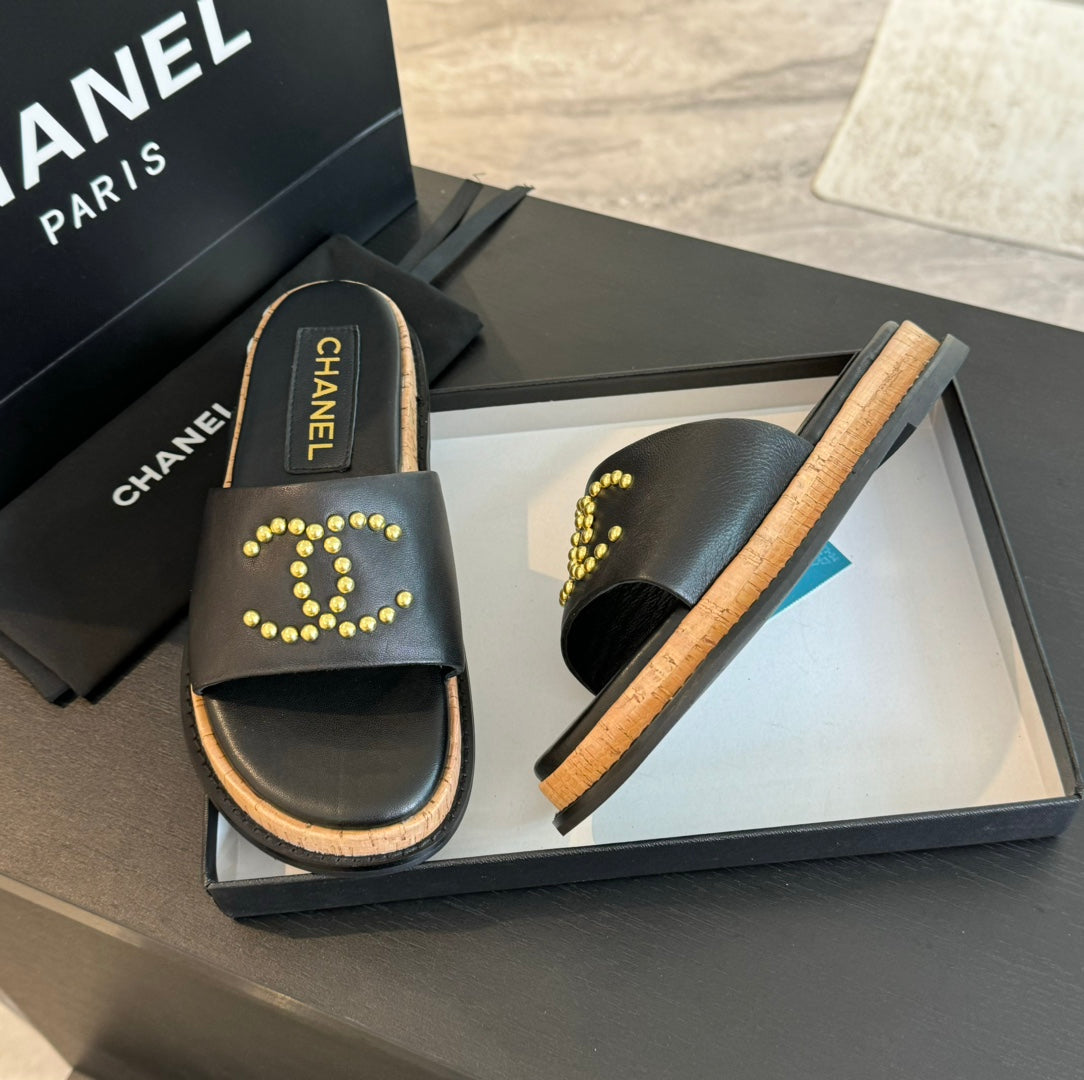 CHANEL 25C Slippers Black Sheepskin 213106