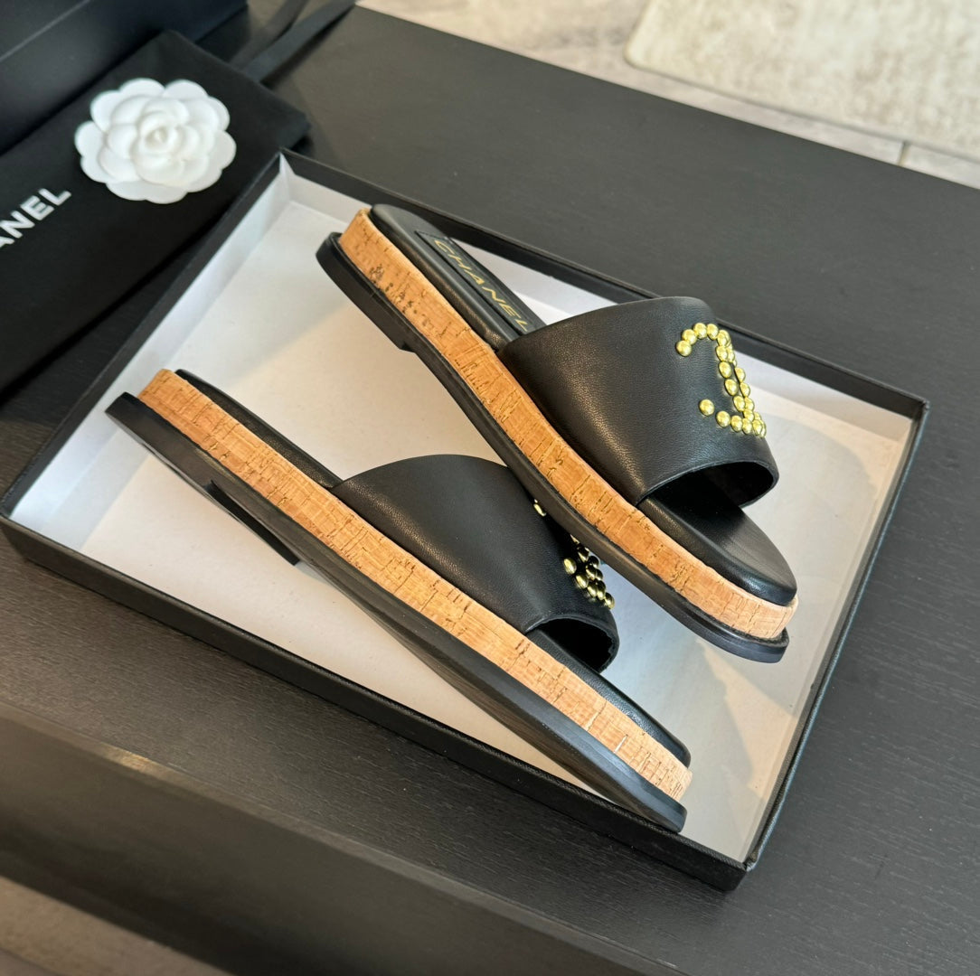 CHANEL 25C Slippers Black Sheepskin 213106